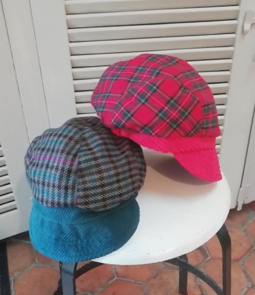 CASQUETTES LAINE ET VELOURS